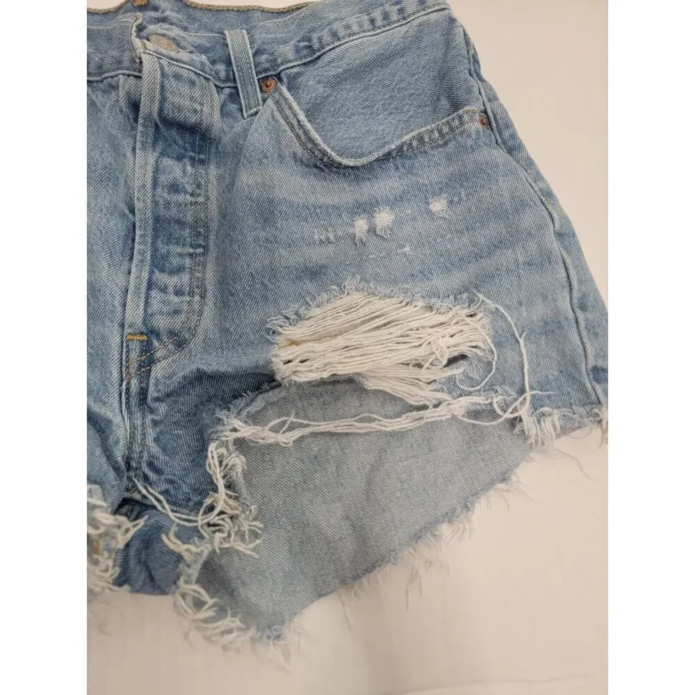 Levis 501 Denim Shorts Womens SZ 31 Cutoff Button Fly Frayed Blue 100% Cotton